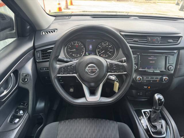 Photo of 2020 Black Nissan Rogue