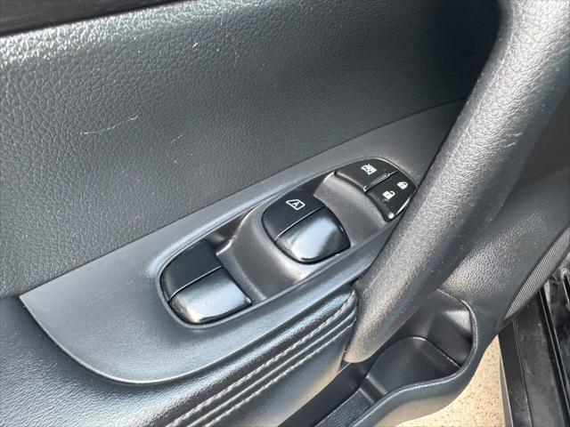 Photo of 2020 Black Nissan Rogue