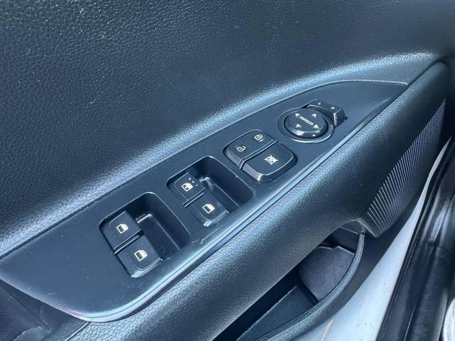Photo of 2020 White Kia Rio
