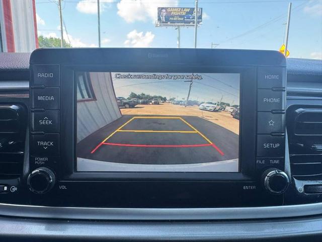 Photo of 2020 White Kia Rio