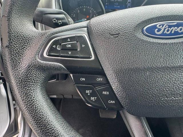 Photo of 2016 Silver Ford Focus
