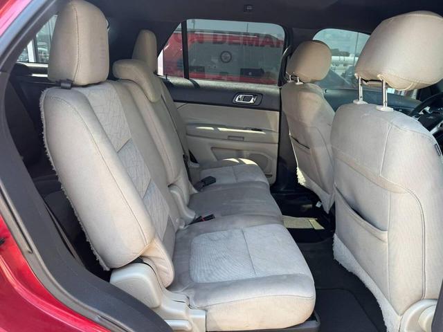 Photo of 2014 Red Ford Explorer