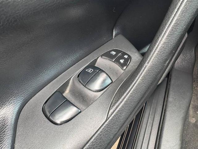 Photo of 2016 Gray Nissan Altima