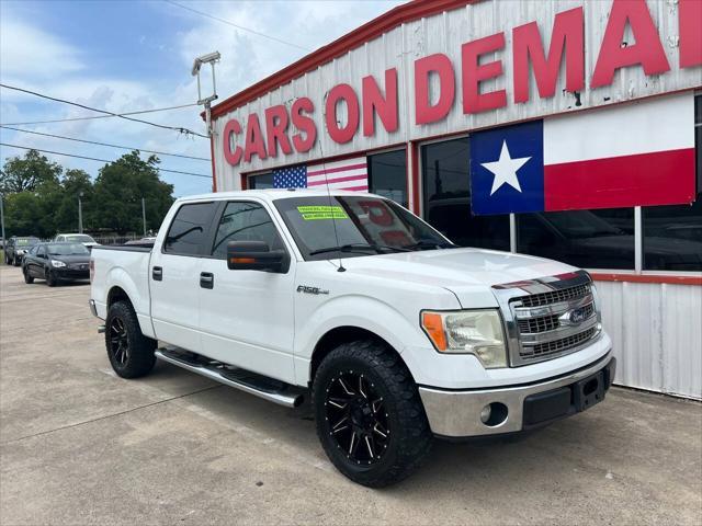 Photo of 2013 White Ford F-150