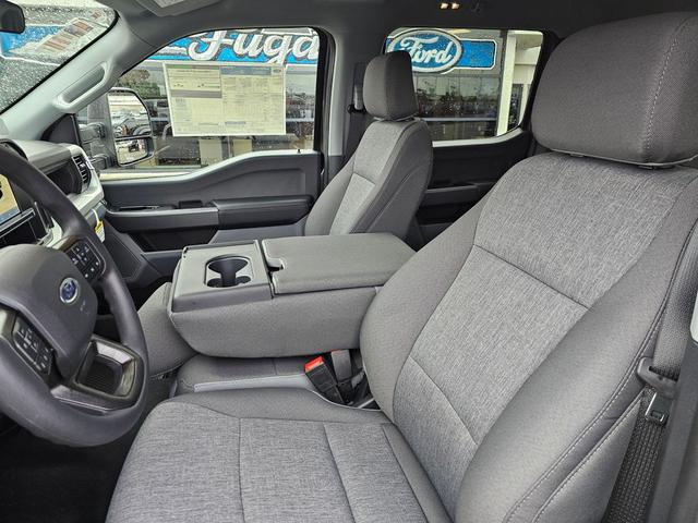 Photo of 2025 Carbonized Gray Metallic Ford F-250