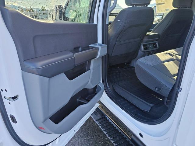 Photo of 2026 Oxford White Ford F-350