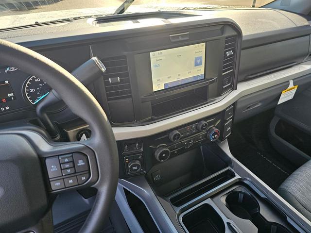 Photo of 2026 Oxford White Ford F-350