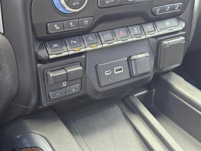 Photo of 2020 Summit White GMC Sierra 1500