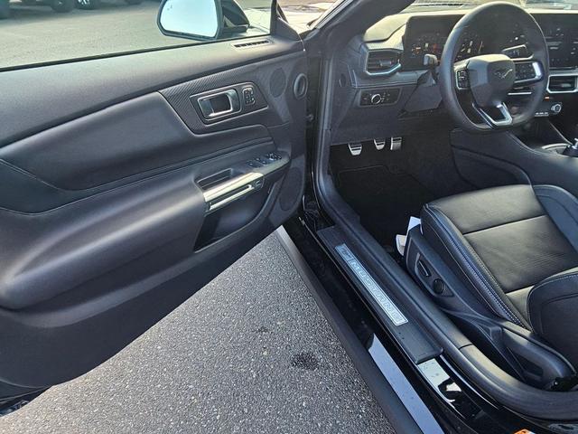 Photo of 2025 Shadow Black Ford Mustang