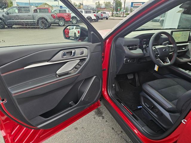 Photo of 2025 Rapid Red Metallic Tinted Clearcoat Ford Explorer