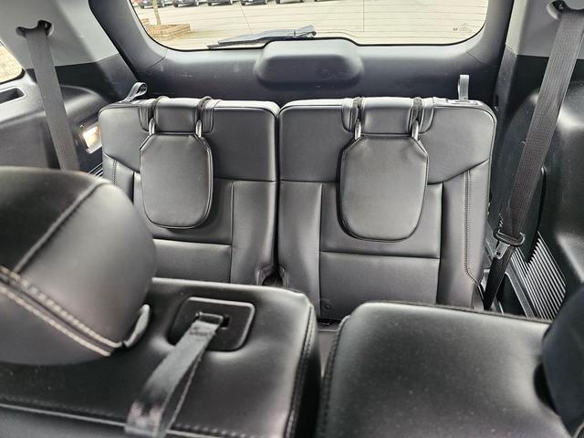Photo of 2023 Agate Black Metallic Ford Explorer