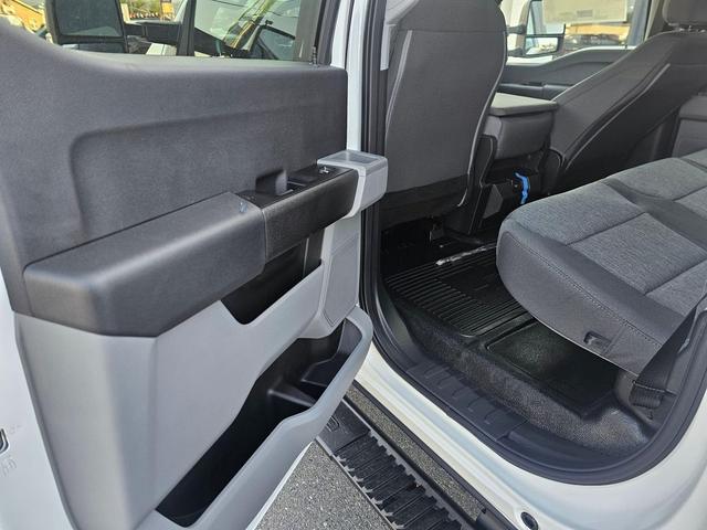 Photo of 2026 Oxford White Ford F-350