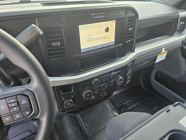 Photo of 2026 Oxford White Ford F-350