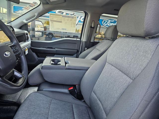 Photo of 2026 Oxford White Ford F-350