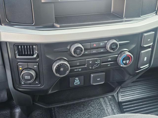 Photo of 2026 Oxford White Ford F-350