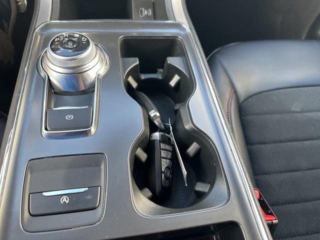Photo of 2022 Star White Ford Edge
