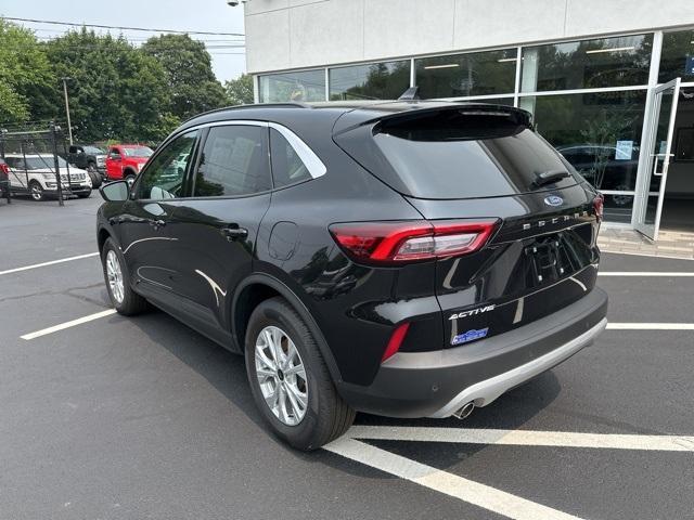 Photo of 2024 Agate Black Metallic Ford Escape