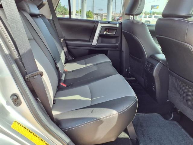 Photo of 2016 Classic Silver Metallic Toyota 4Runner