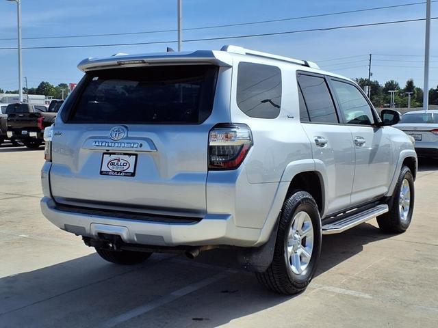 Photo of 2016 Classic Silver Metallic Toyota 4Runner