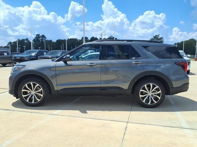Photo of 2025 Carbonized Gray Metallic Ford Explorer