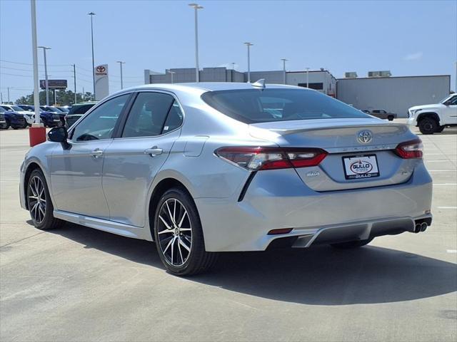 Photo of 2023 Celestial Silver Metallic Toyota Camry