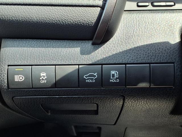 Photo of 2023 Ice Cap Toyota Camry