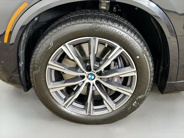 Photo of 2021 Black Sapphire Metallic BMW X5