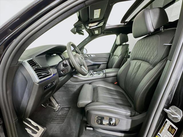 Photo of 2021 Black Sapphire Metallic BMW X5