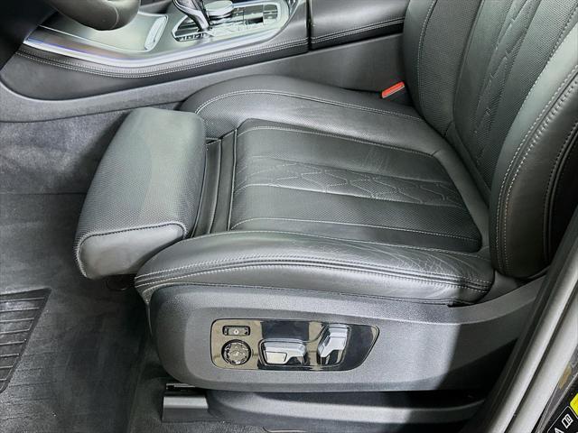 Photo of 2021 Black Sapphire Metallic BMW X5