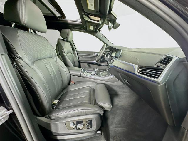 Photo of 2021 Black Sapphire Metallic BMW X5