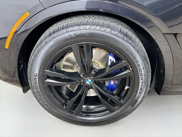Photo of 2023 Black Sapphire Metallic BMW X7