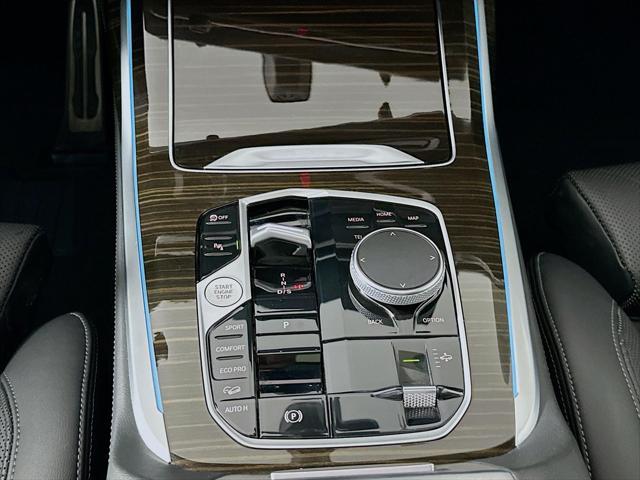 Photo of 2023 Black Sapphire Metallic BMW X7