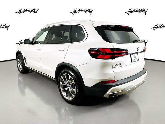 Photo of 2024 Mineral White Metallic BMW X5