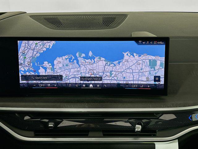Photo of 2024 Mineral White Metallic BMW X5
