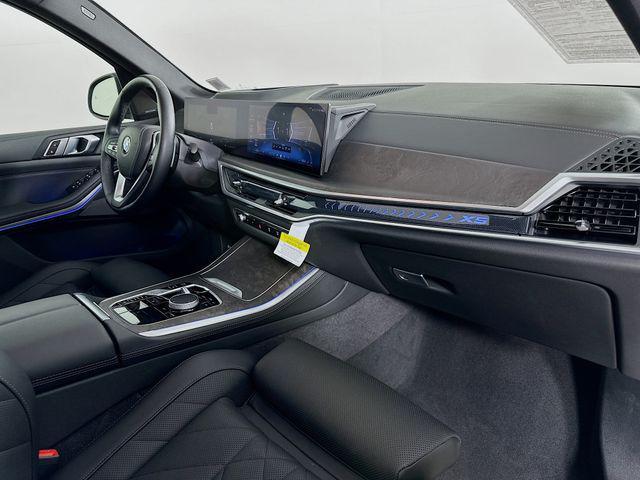 Photo of 2024 Mineral White Metallic BMW X5