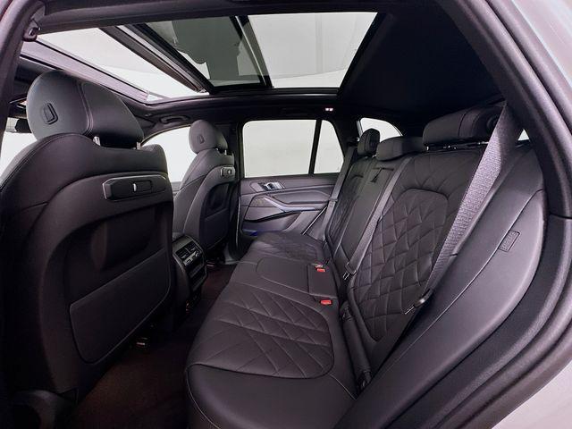 Photo of 2024 Mineral White Metallic BMW X5