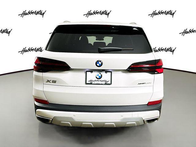 Photo of 2024 Mineral White Metallic BMW X5