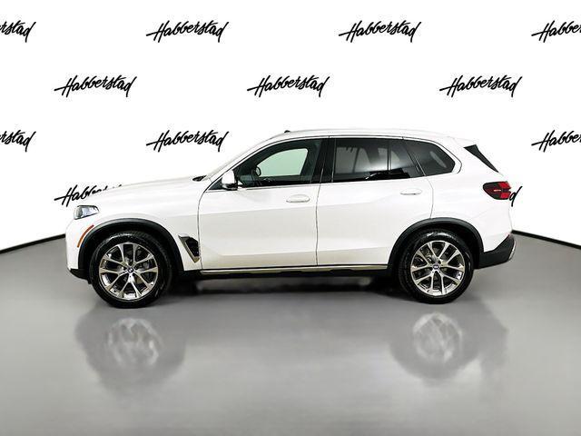 Photo of 2024 Mineral White Metallic BMW X5