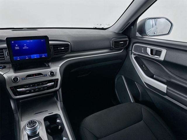 Photo of 2022 Carbonized Gray Metallic Ford Explorer