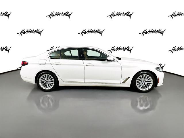 Photo of 2023 Alpine White BMW 530