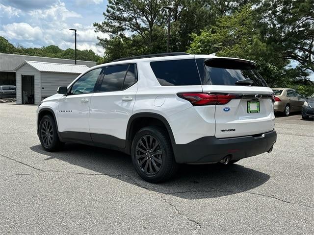Photo of 2023 Iridescent Pearl Tricoat Chevrolet Traverse