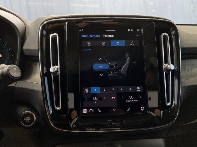 Photo of 2025 Silver Volvo XC40