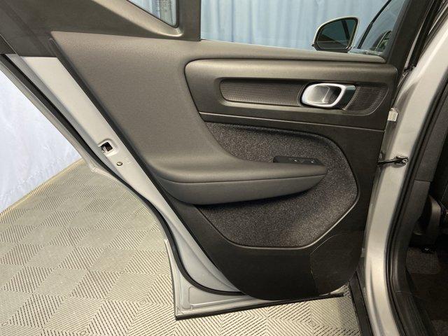 Photo of 2025 Silver Volvo XC40