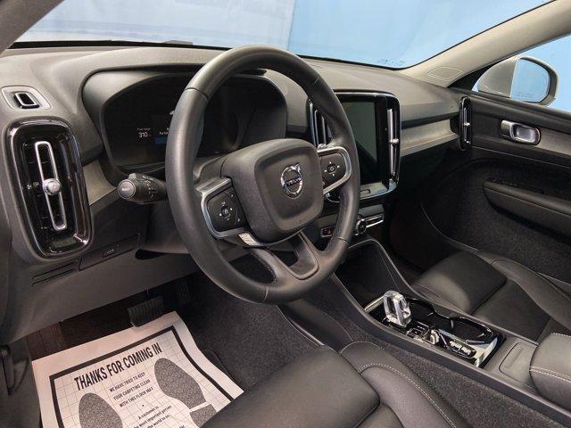 Photo of 2025 Silver Volvo XC40