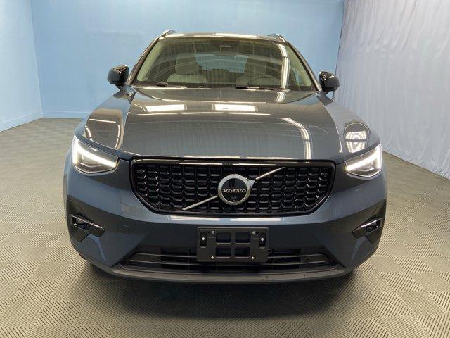 Photo of 2026 Denim Blue Volvo XC40
