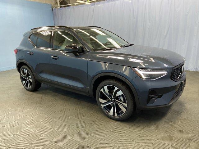 Photo of 2026 Denim Blue Volvo XC40