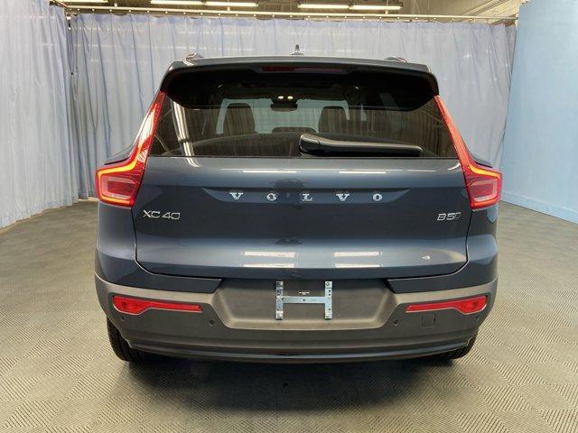 Photo of 2026 Denim Blue Volvo XC40