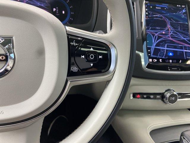 Photo of 2024 Crystal White Volvo XC90