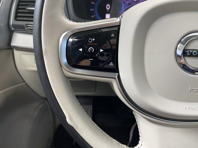 Photo of 2024 Crystal White Volvo XC90