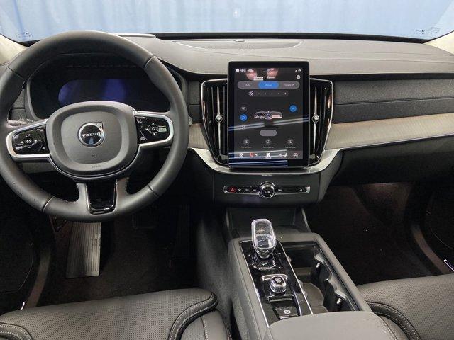 Photo of 2025 Denim Blue Volvo XC90
